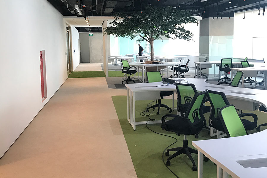 aplikasi lantai vinyl tarket di office tokopedia